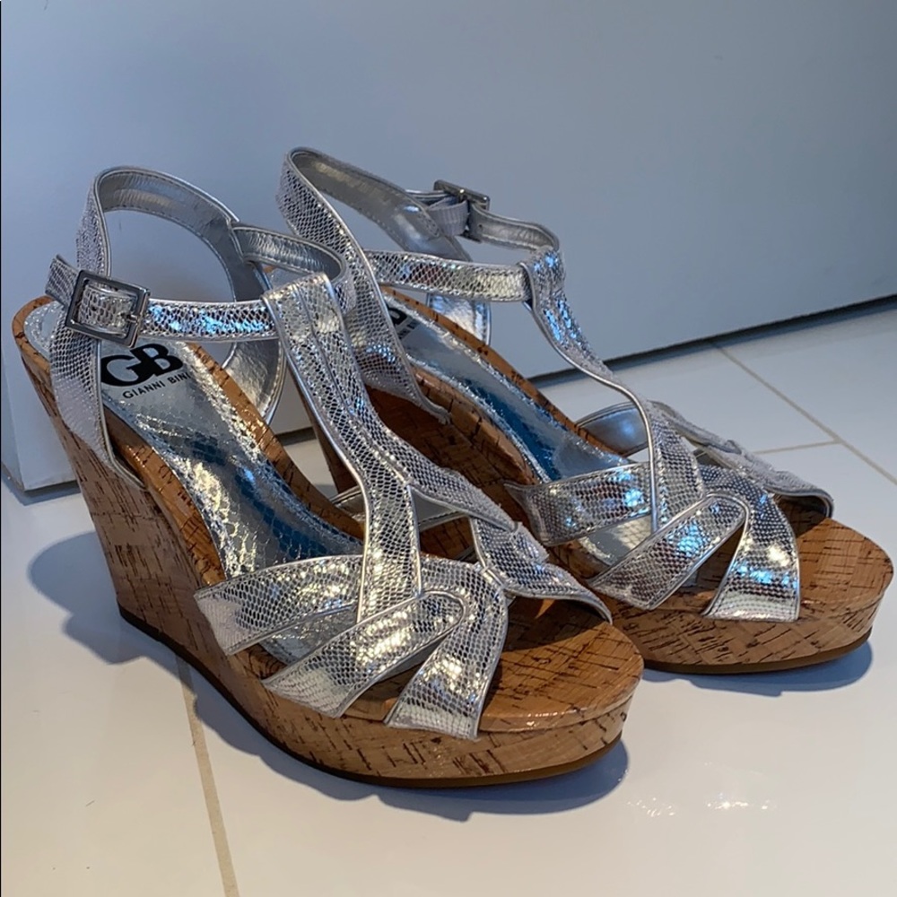 Silver Gianni Bini wedges